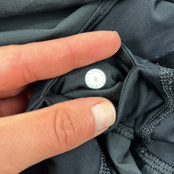 Lululemon Final Lap Skirt Black - Picture 6 of 6